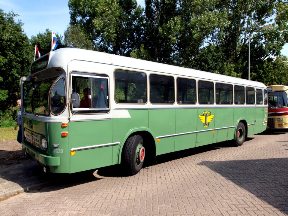 1967_Leyland-Den_Oudsten_LO_pic2