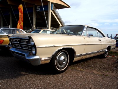 1967_Ford_Galaxie_500_pic3