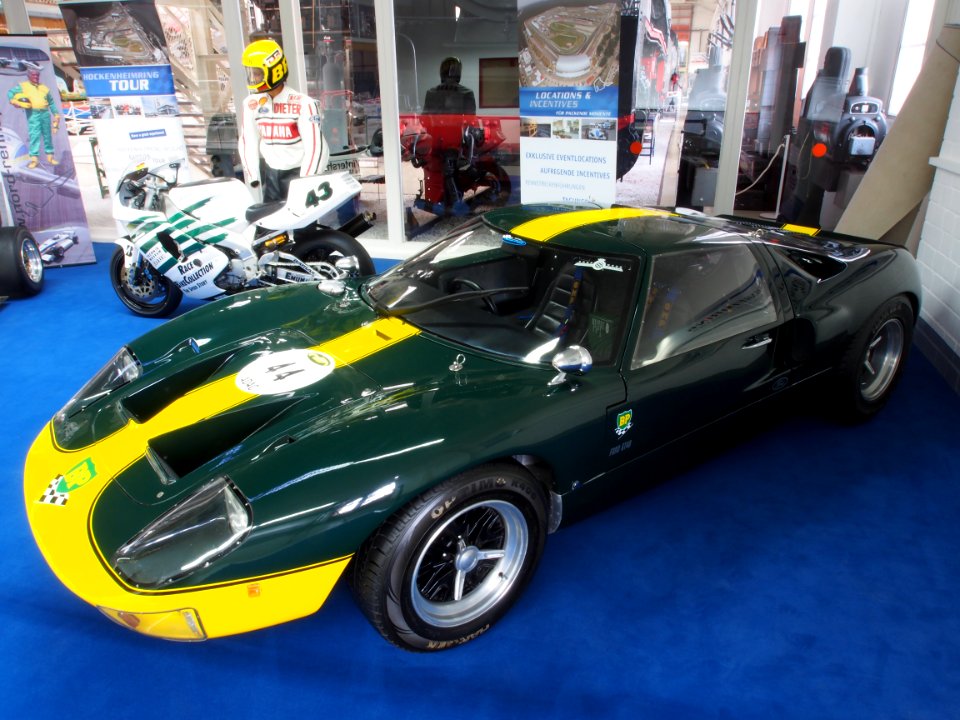1967_Green_Ford_GT40