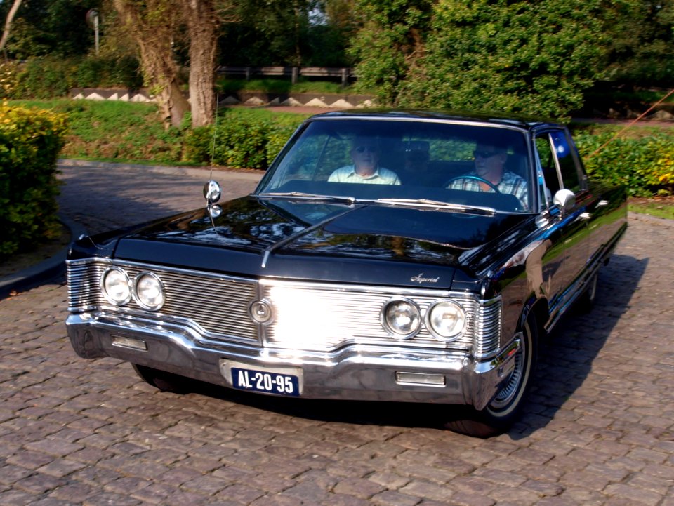 1968_Imperial_LeBaron_DY1-H_photo-7