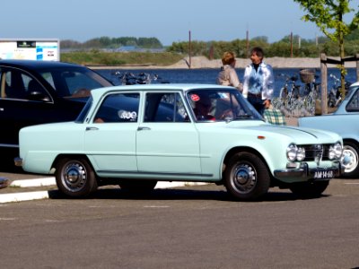 1970_Alfa_Romeo_Giulia_Super_1.6_Lusso_pic3