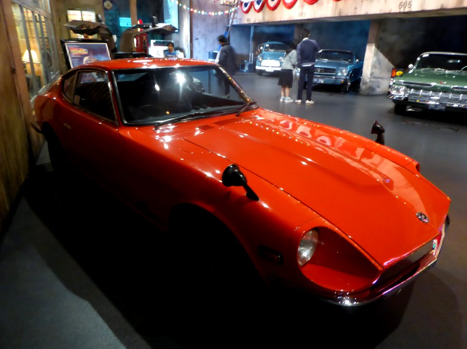1971_Nissan_Fairlady_Z432_(PS30)_front