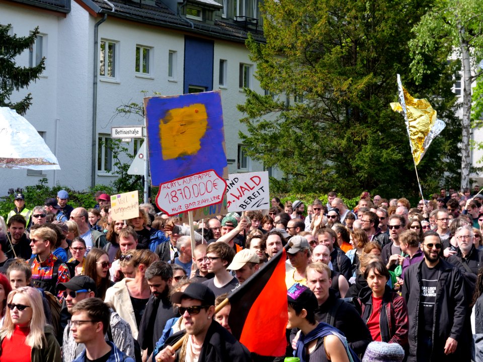 1st_may_demonstration_Grunewald_2019_03