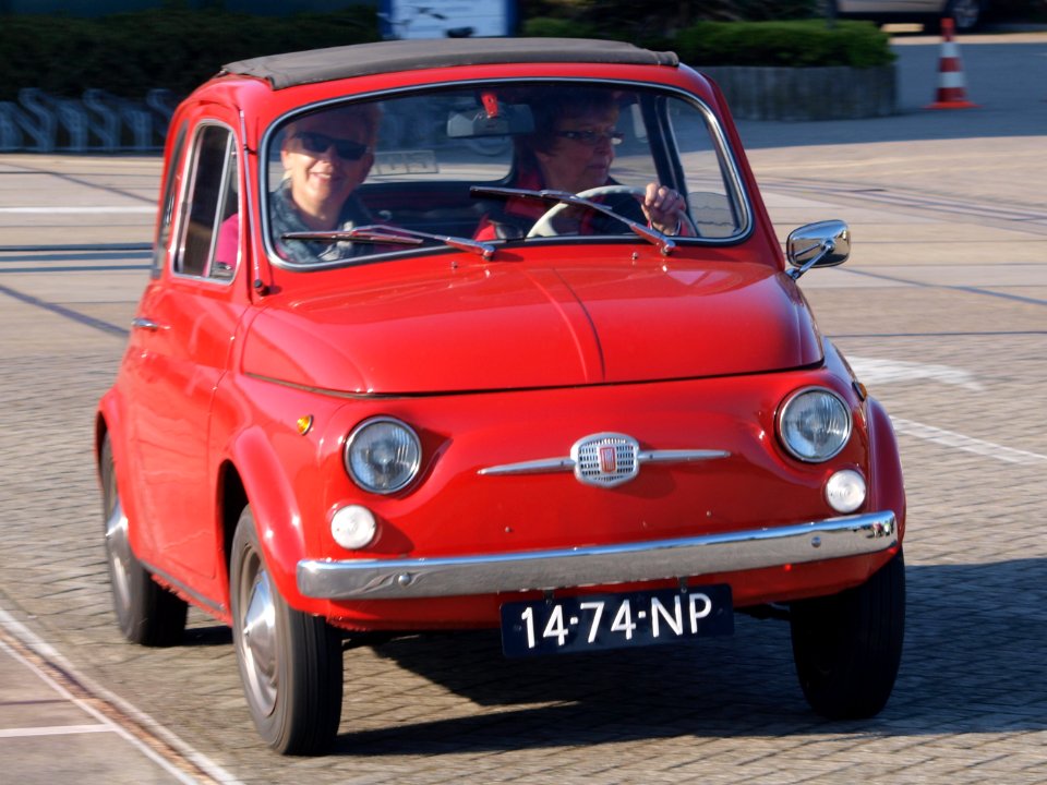 1970_Fiat_,_Dutch_licence_registration_14-74-NP,_pic4