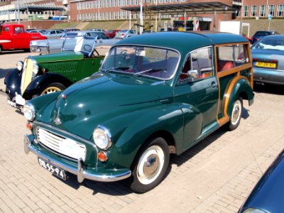 1970_Morris_Minor_Traveller,_Dutch_licence_registration_DR-55-94,_pic6