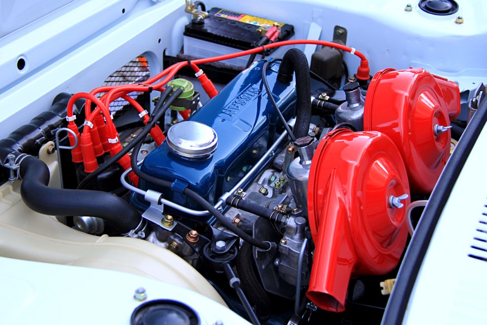 1970_Nissan_Cherry_1200X-1_engine