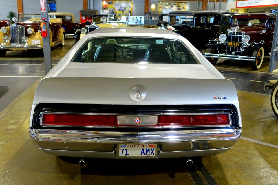 1971_AMC_Javelin_AMX_-_Automobile_Driving_Museum_-_El_Segundo,_CA_-_DSC01420