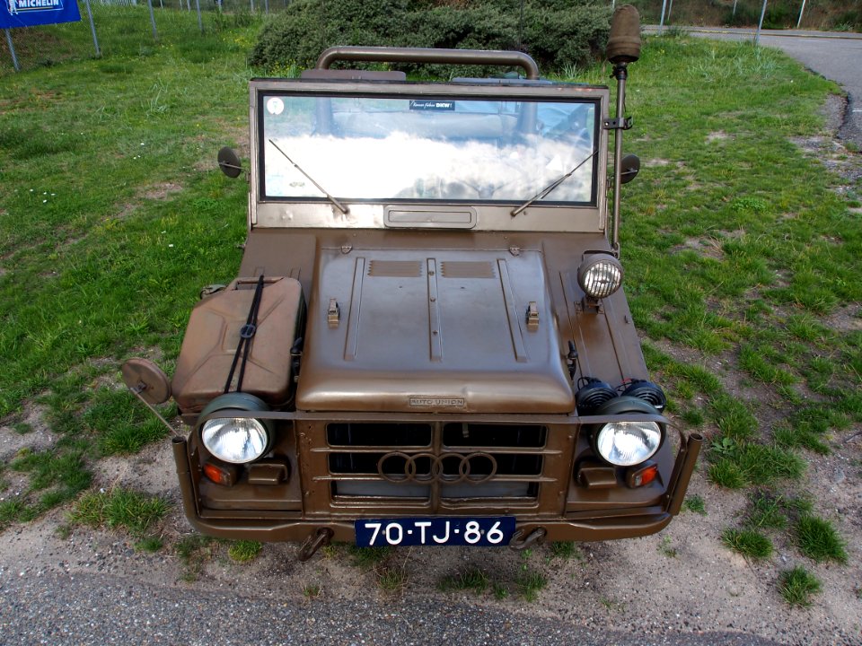 1977_Military_Auto_Union_Munga,_pic2