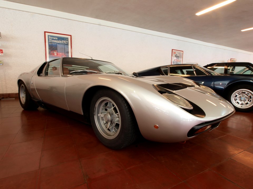 1971_Lamborghini_Miura_SV_385hp_V12,_4L_p7