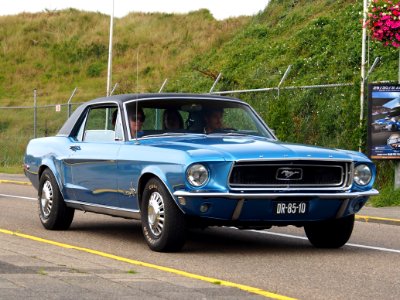 1968_FORD_MUSTANG_289,_pic1