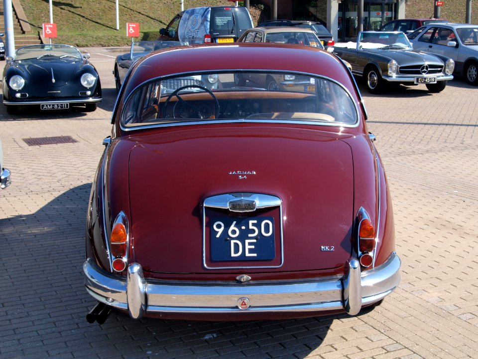 1967_Jaguar_MARK_2-3,4_L,_Dutch_licence_registration_96-50-DE,_pic3