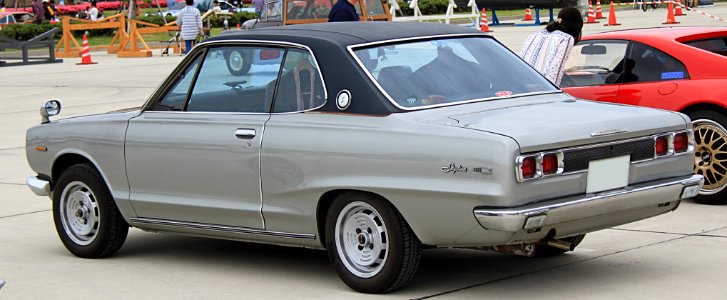 1971_Nissan_Skyline_Hardtop_1500DX_rear