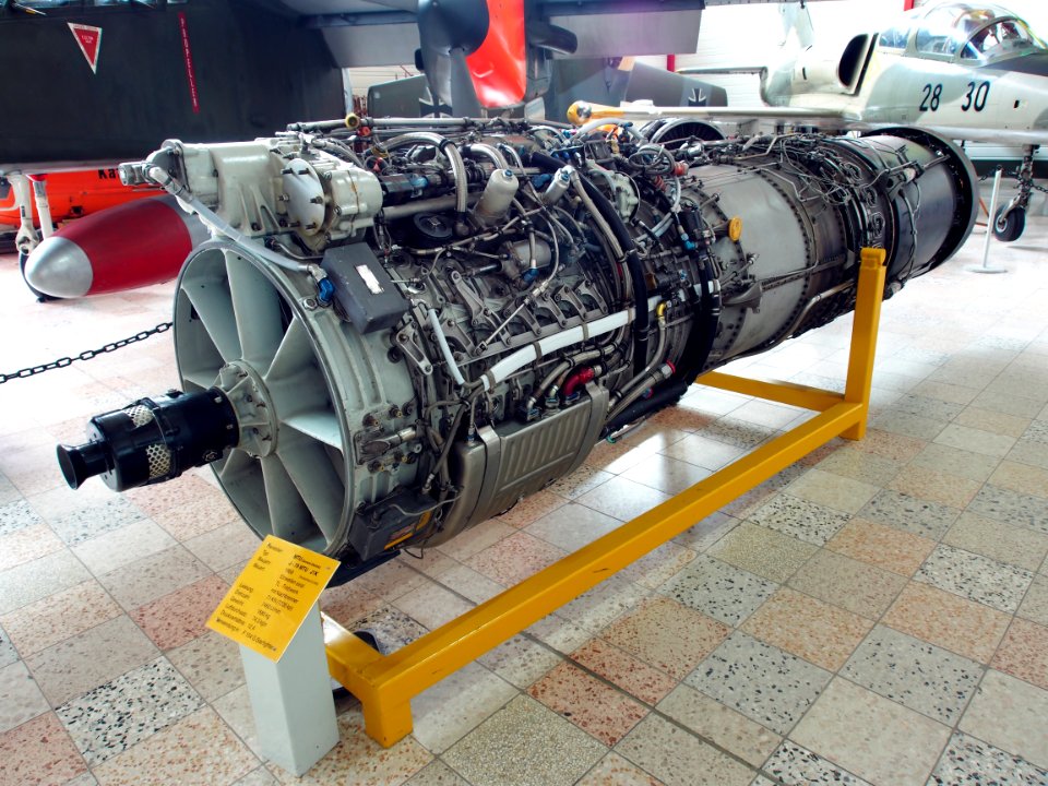 1968_MTU_(General_Electric)_J79-J-1K,_71KN,_7460rpm_at_Flugausstellung_Hermeskeil,_pic1