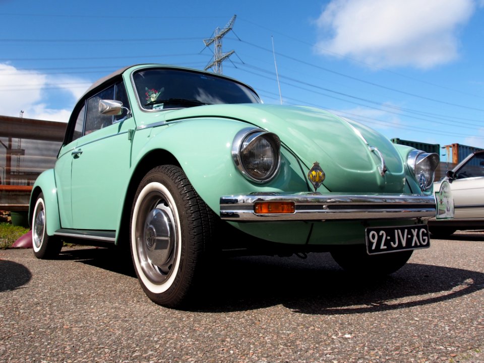 1978_Mintgreen_VW_Kever,_4e_Aad_Kortekaas,_24_April_2016_pic1