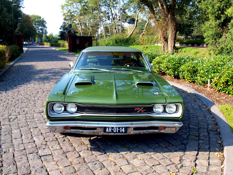 1969_Dodge_Coronet_R_slash_T_photo-11