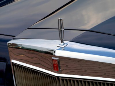 1976_Lincoln_Continental_Mark_V,_Dutch_licence_registration_32-YB-96_p6