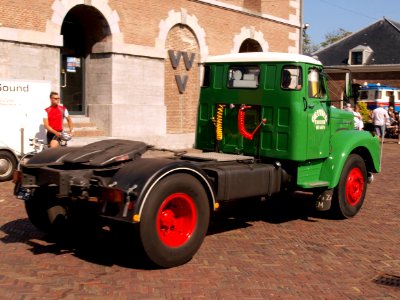 1971_Scania_L8054_AKGU_(1971),_Dutch_licence_registration_DA-01-25_pic3