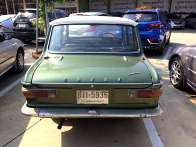 1967-1968_Mazda_Familia_(SSA)_1000_DeLuxe_4-door_sedan_(14-04-2018)_06