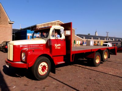 1967_Scania_LS5646-166_(1967),_Dutch_license_registration_BE-51-62_pic3