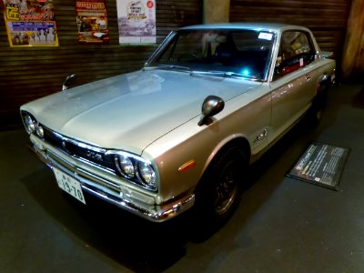 1970_Nissan_SKYLINE_2000_GT-R_(KPGC10)_front