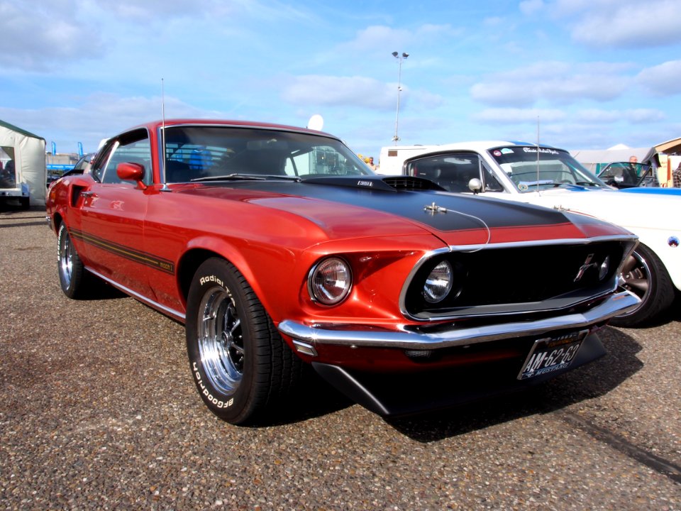 1969_Ford_Mustang_Mach_1_pic1