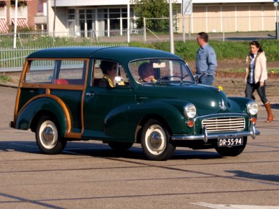 1970_Morris_Minor_Traveller,_Dutch_licence_registration_DR-55-94,_pic2