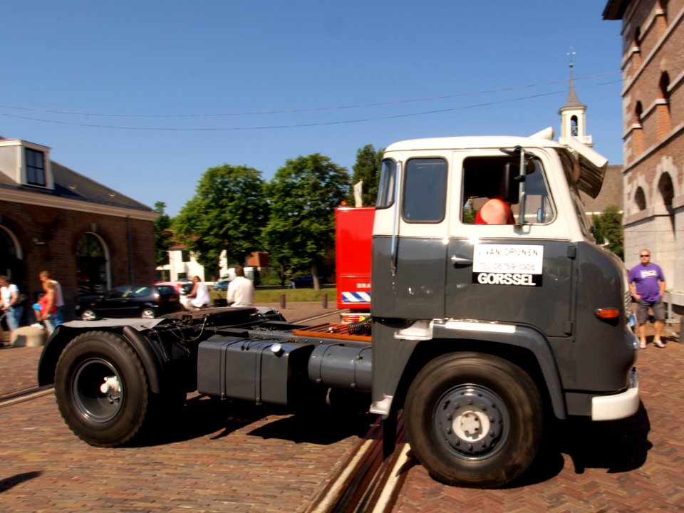 1968_Scania_LB-7635-S-REK_(1968),_Dutch_licence_registration_BB-70-96_pic1