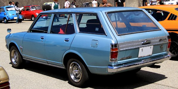 1971_Mitsubishi_Colt_Galant_Estate_V_16L_GL_rear
