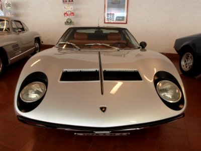1971_Lamborghini_Miura_SV_385hp_V12,_4L_p6
