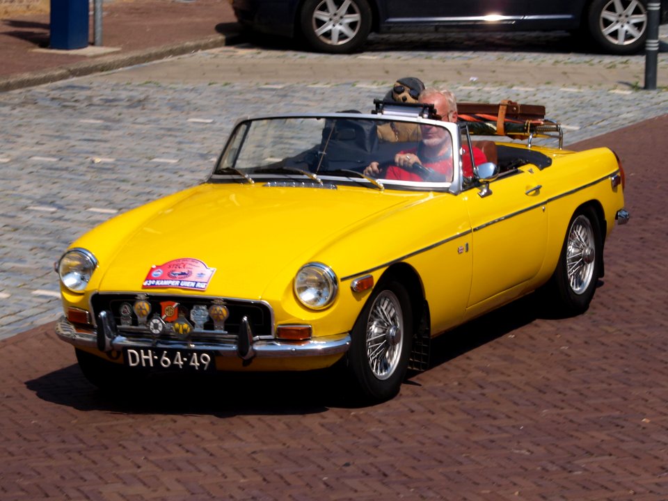 1971_MG_B_DH-64-49
