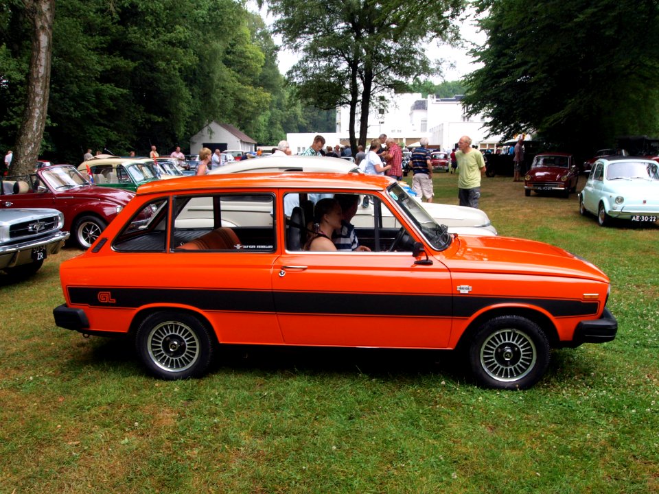 1977_Volvo_643930,_Dutch_licence_registration_70-YA-78_pic1