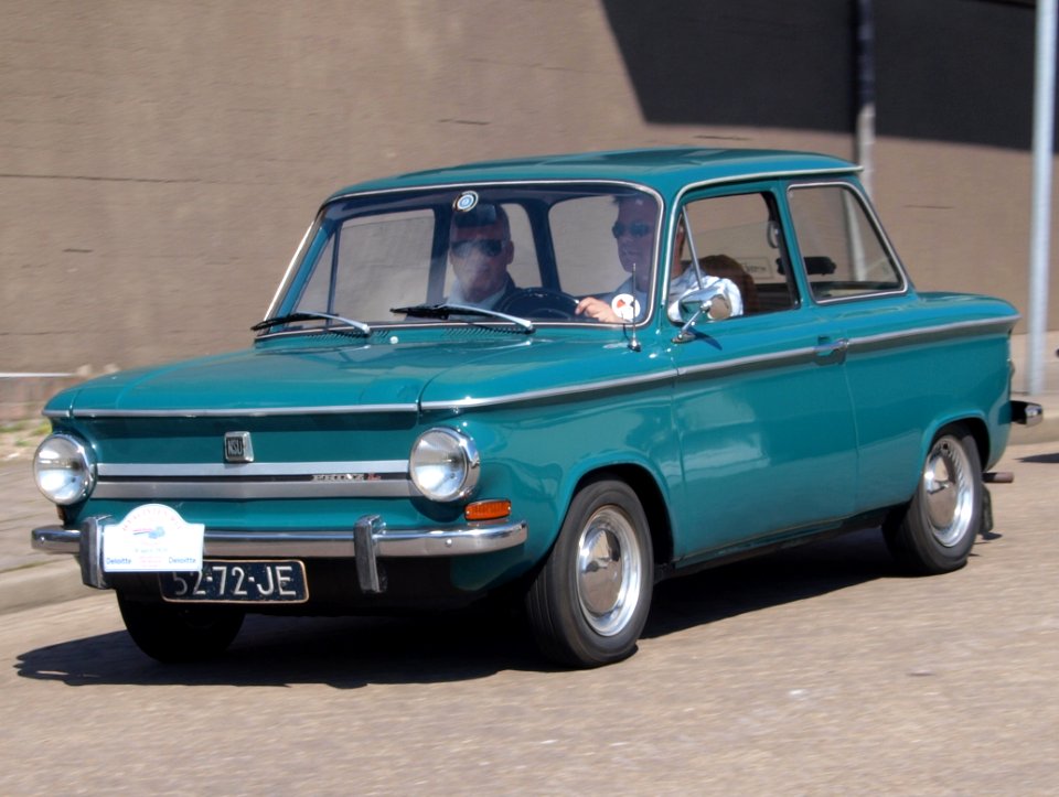 1969_NSU_Prins_4,_Dutch_licecence_registration_52-72-JE,_pic1