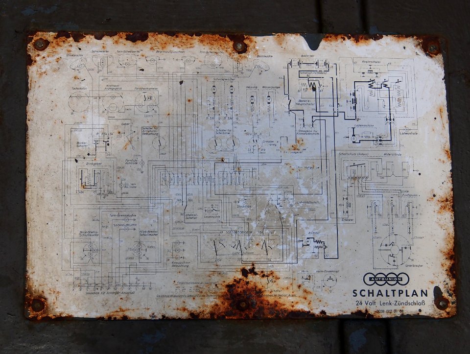 1977_Military_Auto_Union_Munga_schaltplan,_pic7