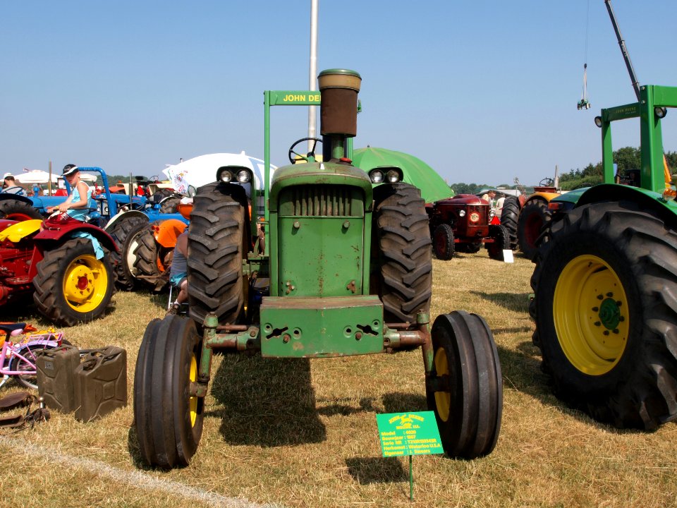 1967_John_Deere_model_4020_pic1 photo