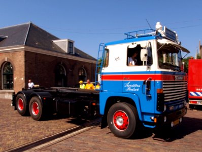 1977_Scania_LBS_141_S46_(1977),_Dutch_licence_registration_BX-LS-56_pic