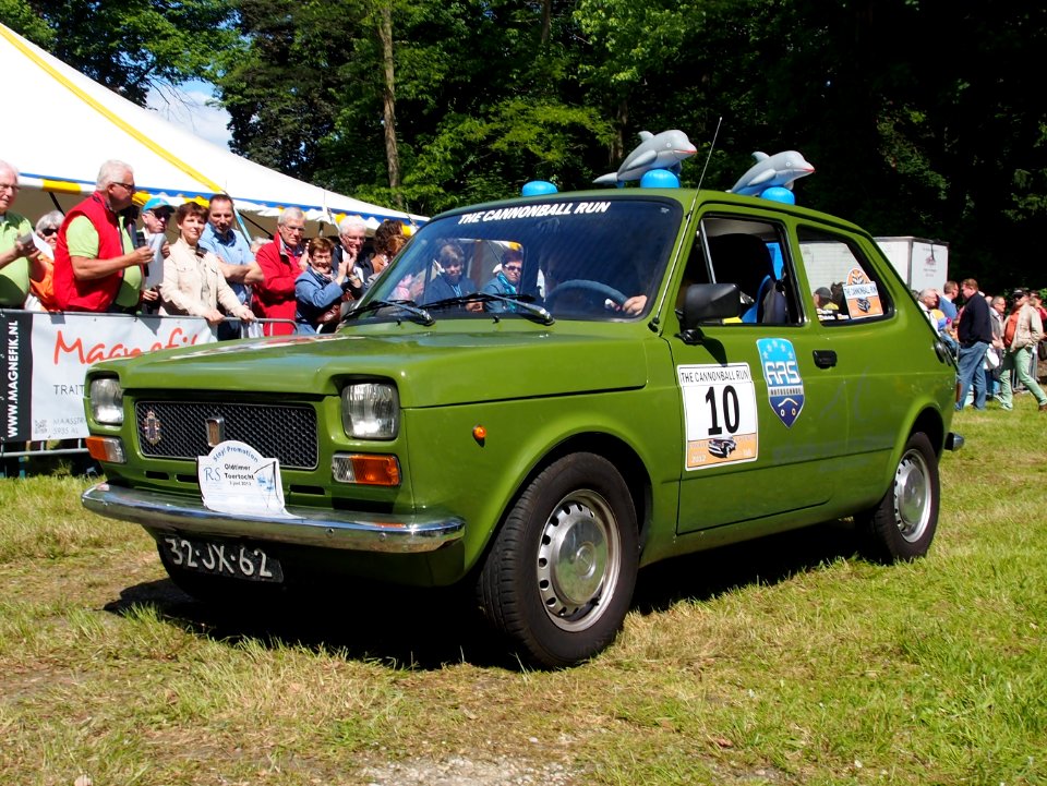 1976_FIAT_127,_32-JX-62_pic3