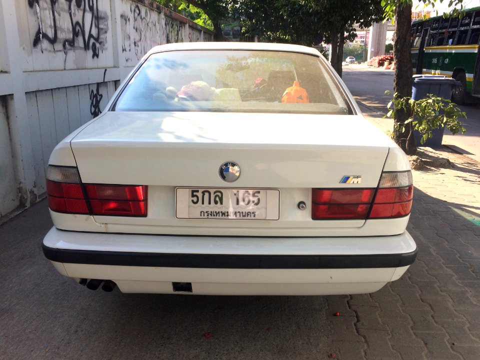 1995-1996_BMW_525iA_(E34)_Sedan_(18-03-2018)_07