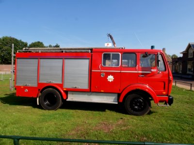 1977_Mercedes-Benz_1017F_photo-4