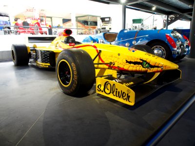 1997_Jordan_197_Peugeot_2998cc_V10_photo_3
