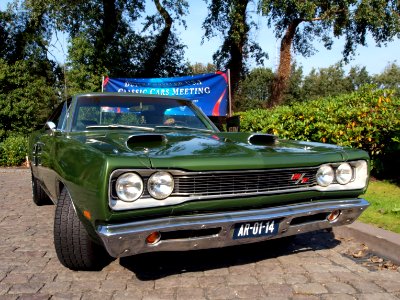 1969_Dodge_Coronet_R_slash_T_photo-14