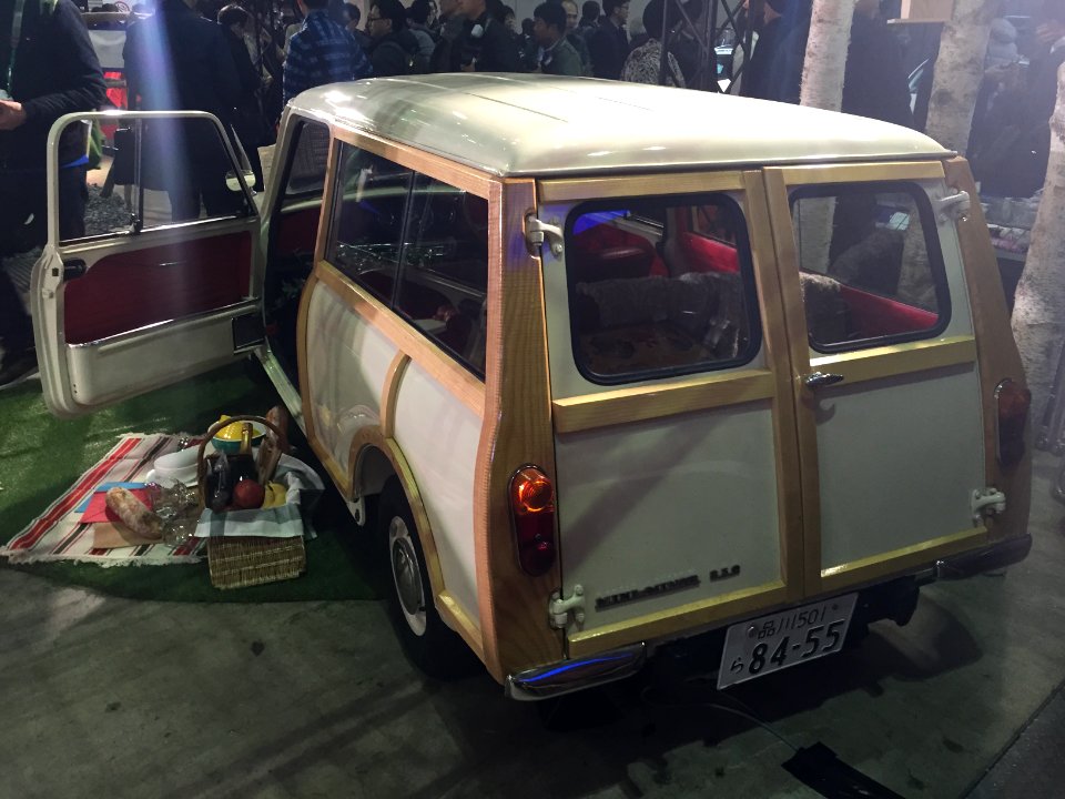 1967_Morris_Mini_Traveller_rear_-_Tokyo_Auto_Salon_2015