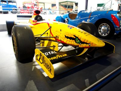 1997_Jordan_197_Peugeot_2998cc_V10_photo_2