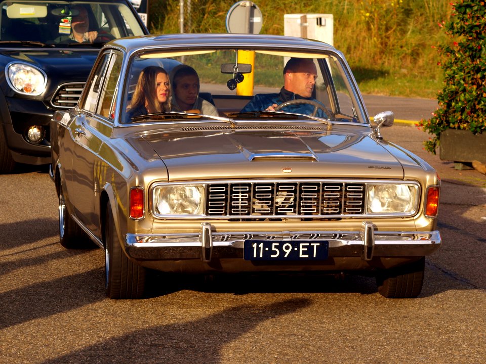 1967_Ford_20_MTS_pic1