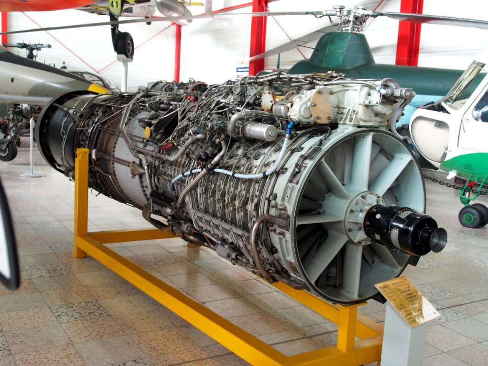 1968_MTU_(General_Electric)_J79-J-1K,_71KN,_7460rpm_at_Flugausstellung_Hermeskeil,_pic3
