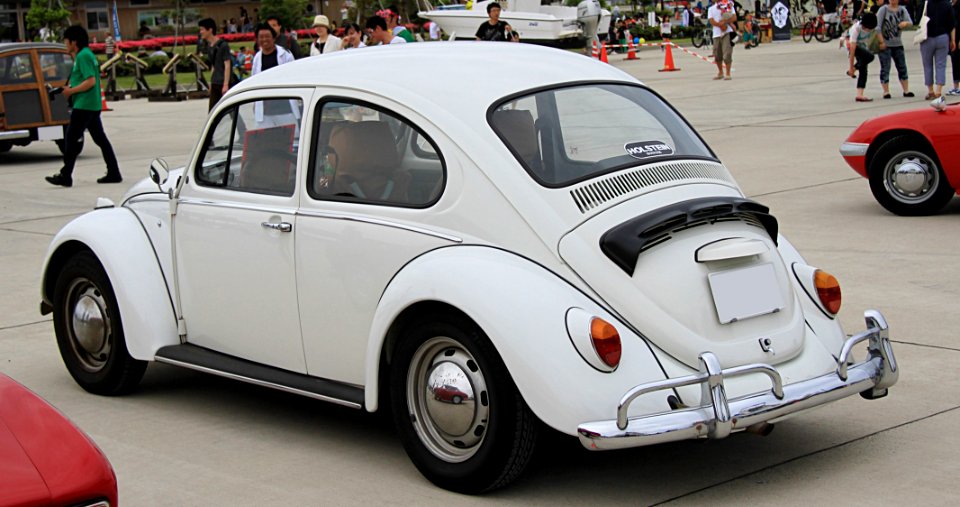 1967_Volkswagen_Type_1_1.6_rear