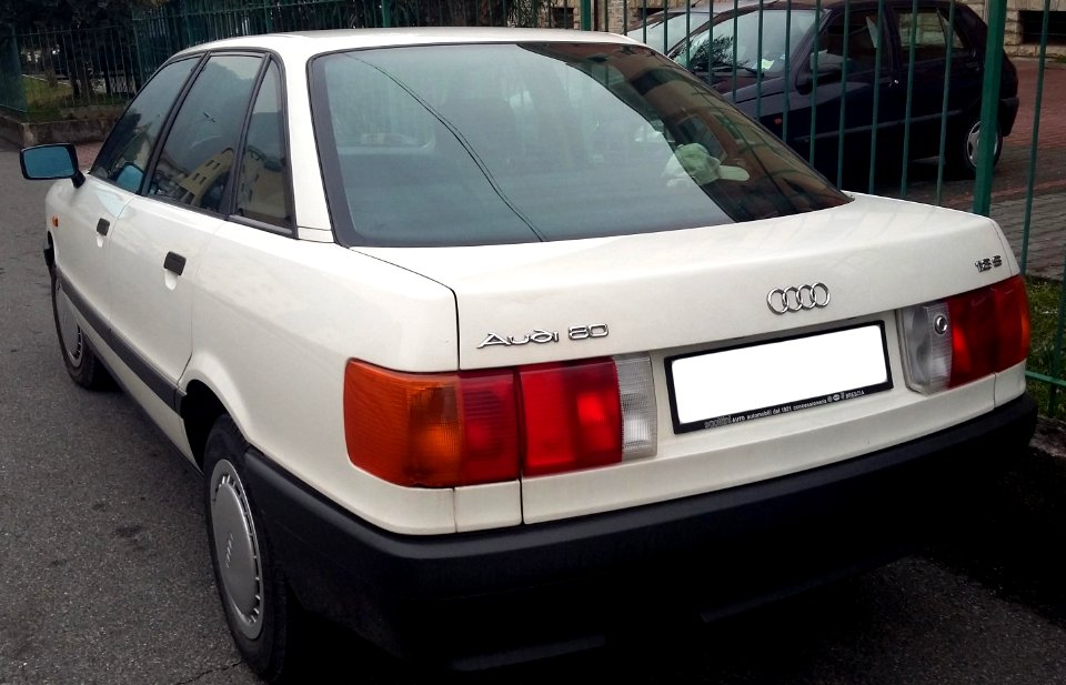 1986-1991_Audi_80_rear