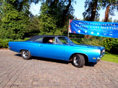 1969_Plymouth_RoadRunner_photo-4