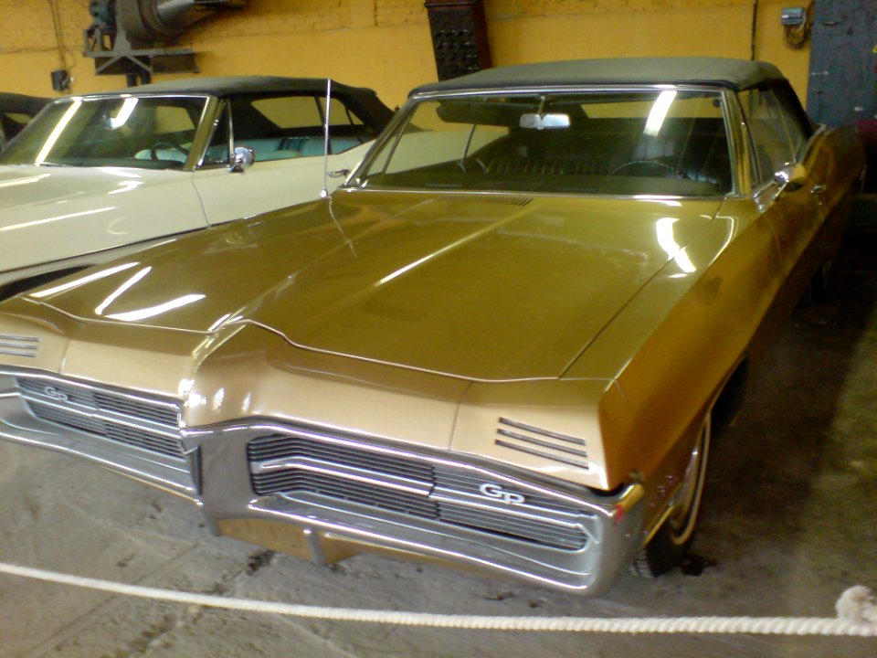 1967_Pontiac_Grand_Prix_Cabrio
