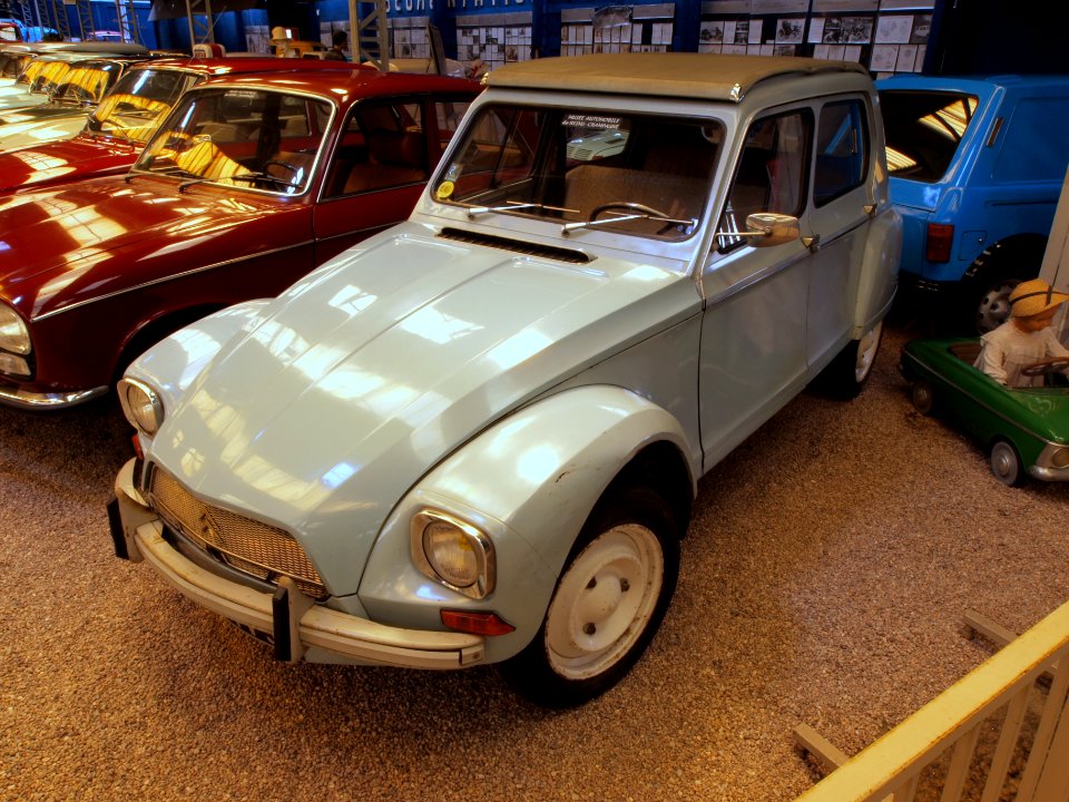 1969_Citroen_Dyane_4