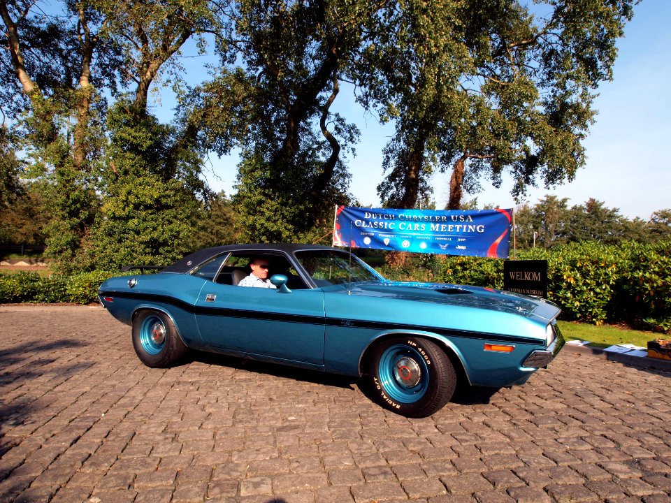 1970_Dodge_Challenger_photo-6